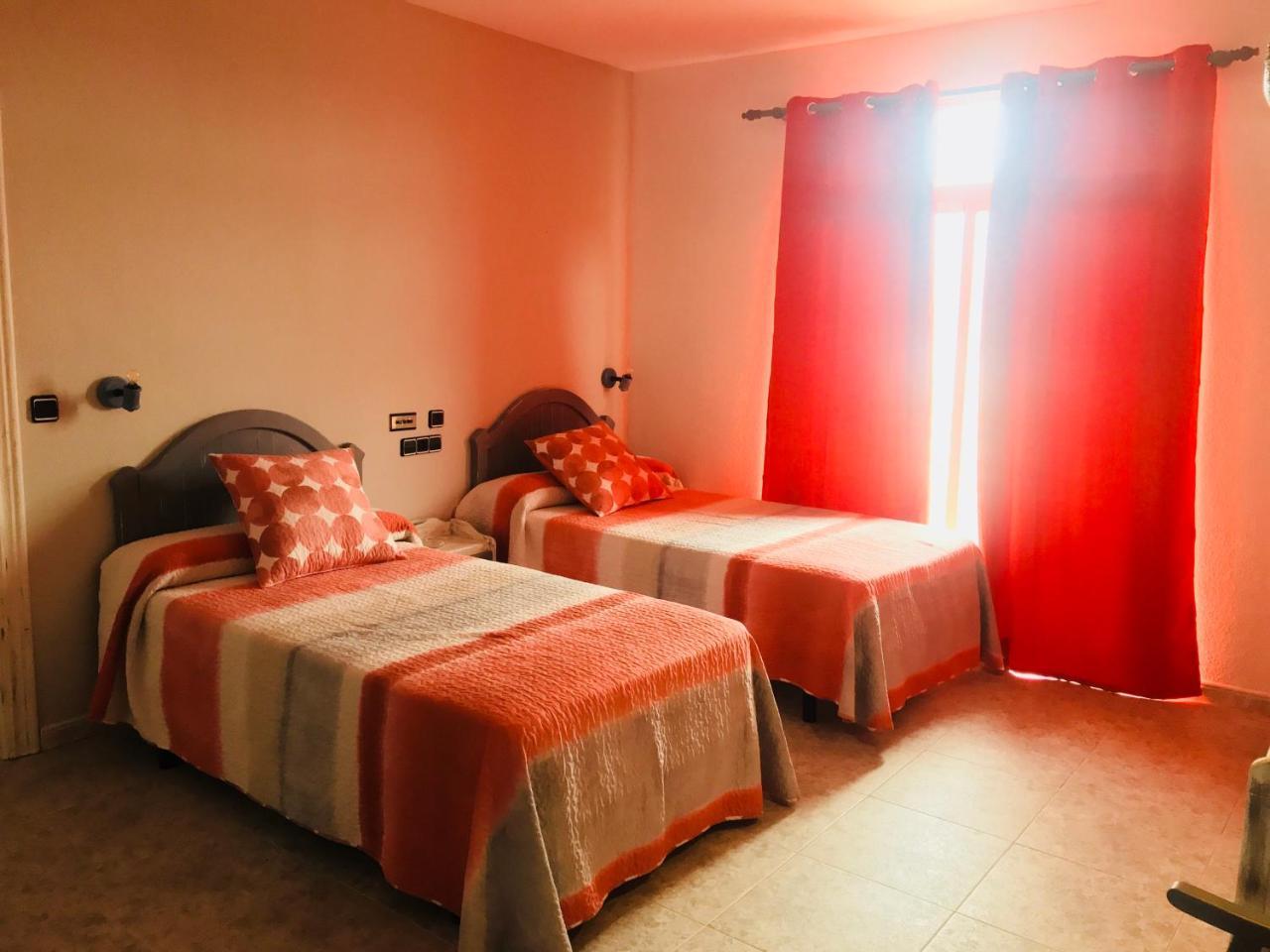 Hospedium Hotel Twist Torredonjimeno Екстер'єр фото
