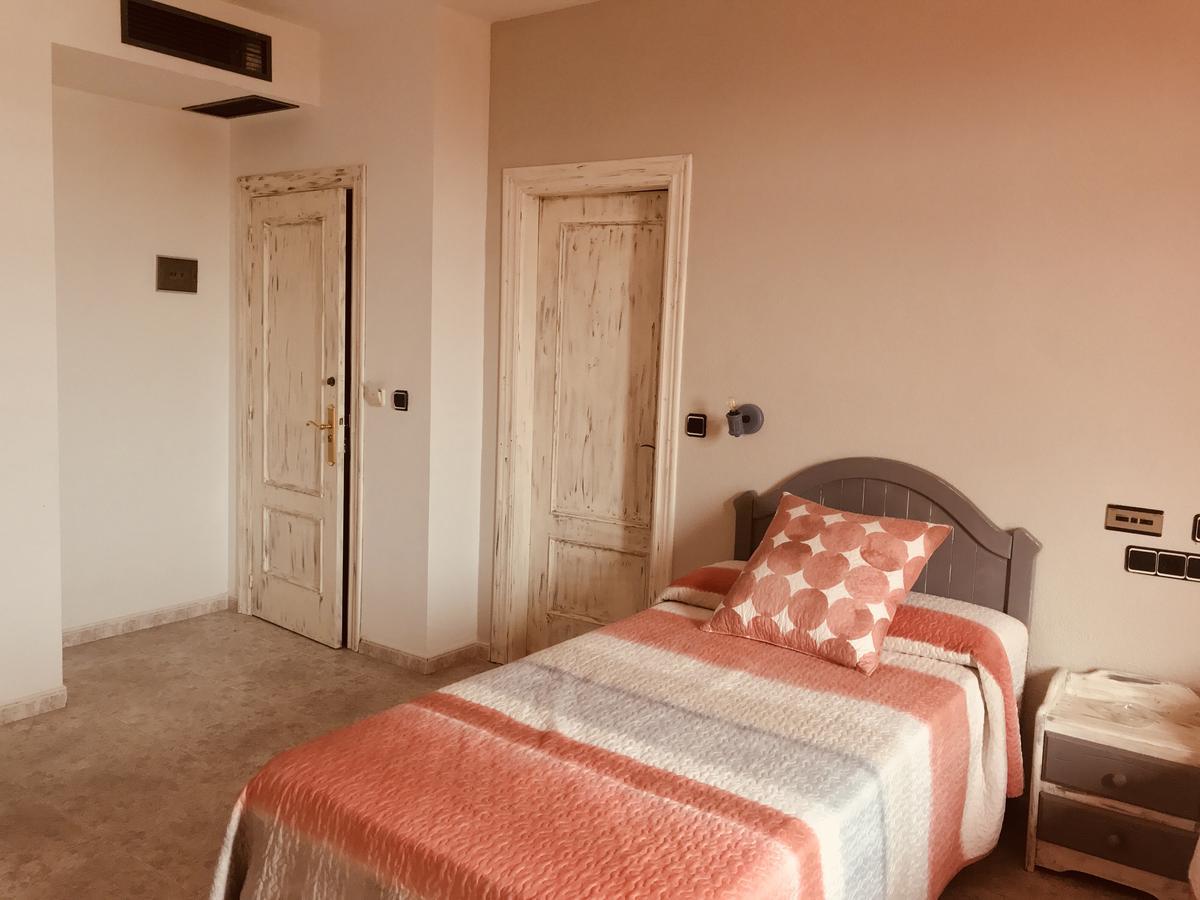 Hospedium Hotel Twist Torredonjimeno Екстер'єр фото
