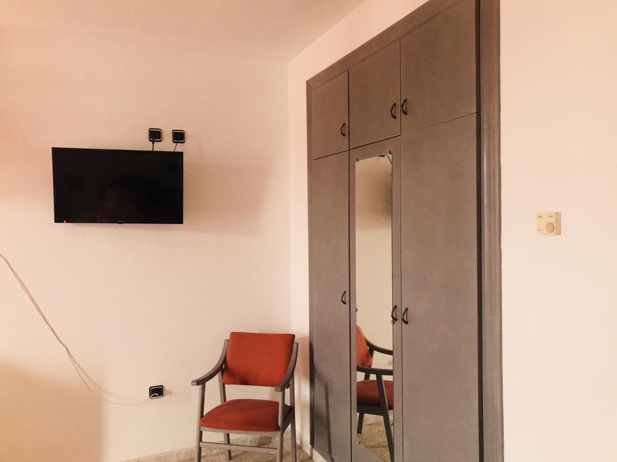 Hospedium Hotel Twist Torredonjimeno Екстер'єр фото