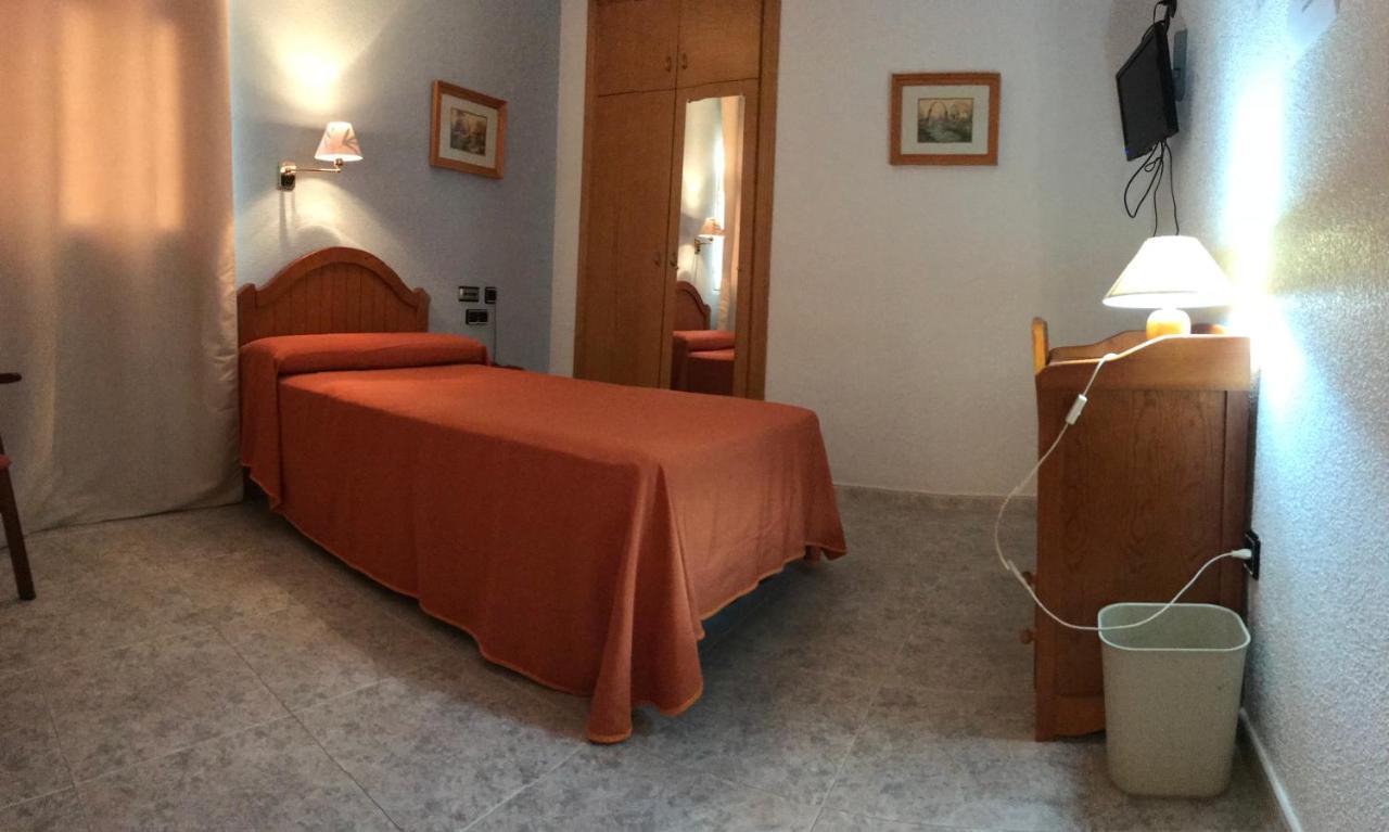 Hospedium Hotel Twist Torredonjimeno Екстер'єр фото